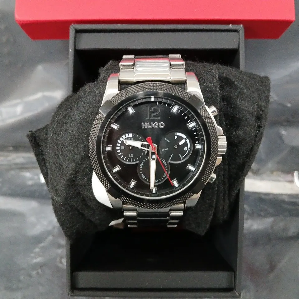 HUGO GENTS STAINLESS STEEL BRACELET WATCH