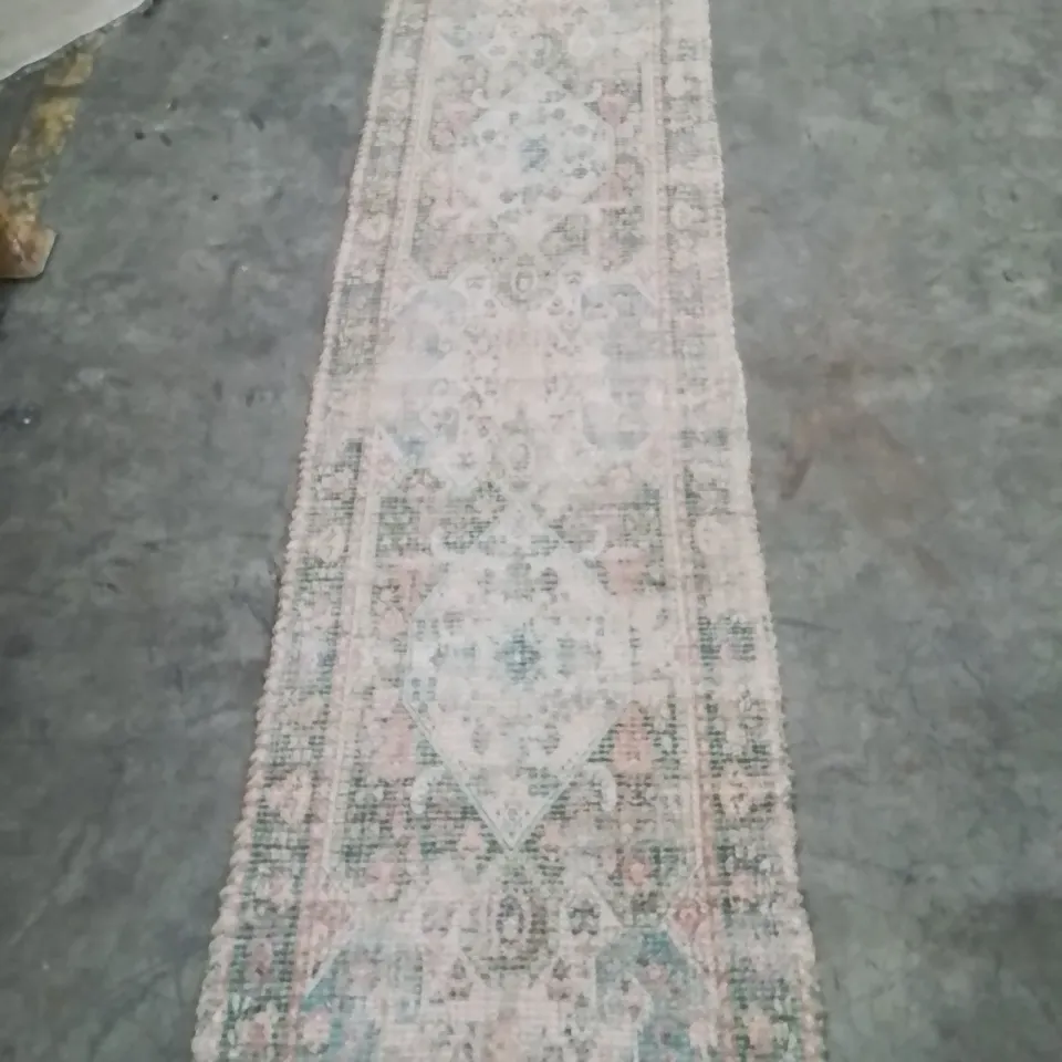 QUALITY DESIGNER AREA RUG - APPROXIMATELY 240X60CM