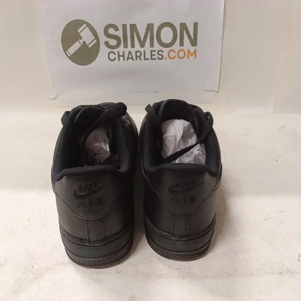 NIKE AIR FORCE 1 '07 BLACK/BLACK – UK 9 (US 10)