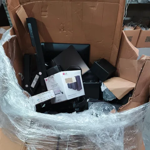 PALLET CONTAINING LARGE QUANTITY OF BROKEN / DAMAGED COMPUTER PARTS AND ACCESSORIES