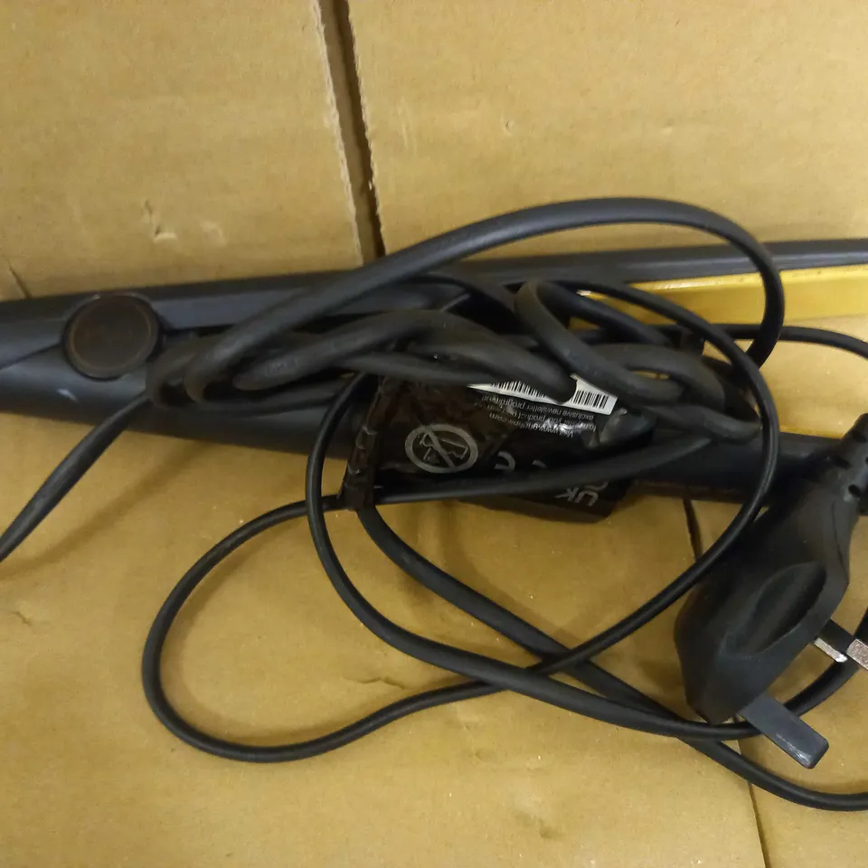 GHD HAIR STRAIGHTENERS