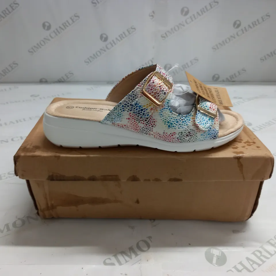 BOXED PAIR OF CUSHION WALK STRAPPY SANDALS IN WHITE - SIZE 5