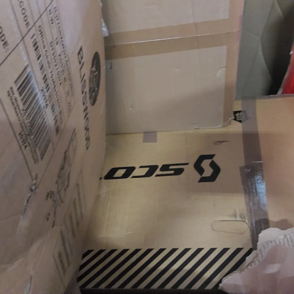 PALLET OR ASSORTED ITEMS INCLUDING: OFFICE CHAIRS, BIKE RACK, KITCHEN APPLIANCES, SHELVES 