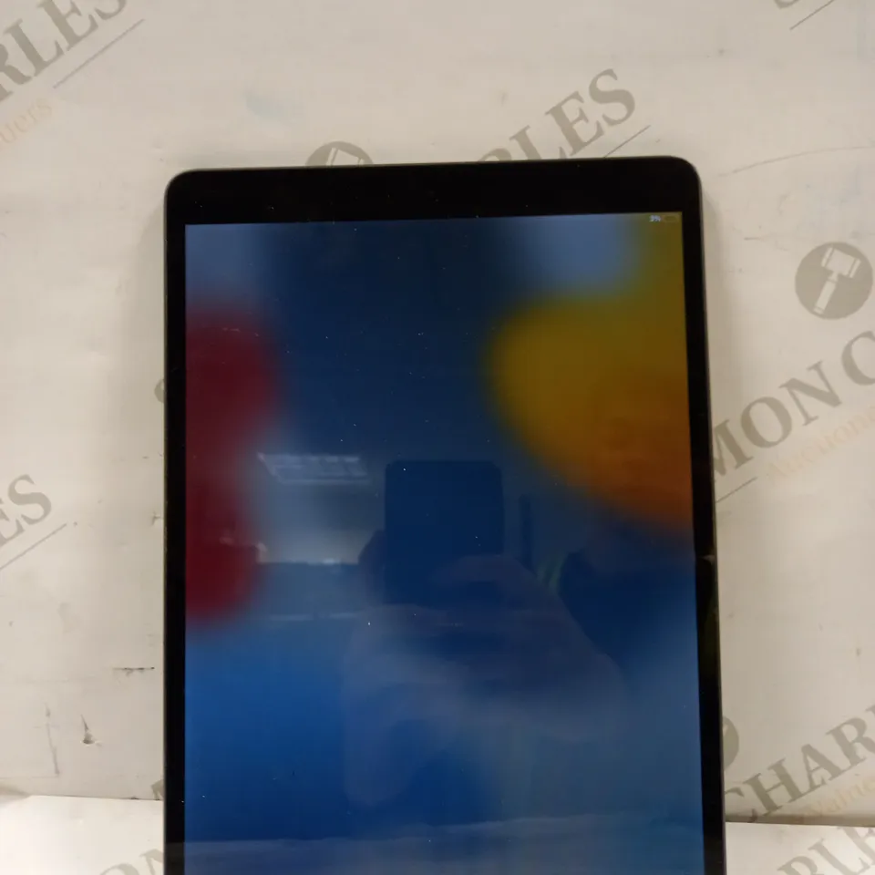 APPLE IPAD AIR A2152 IN GREY