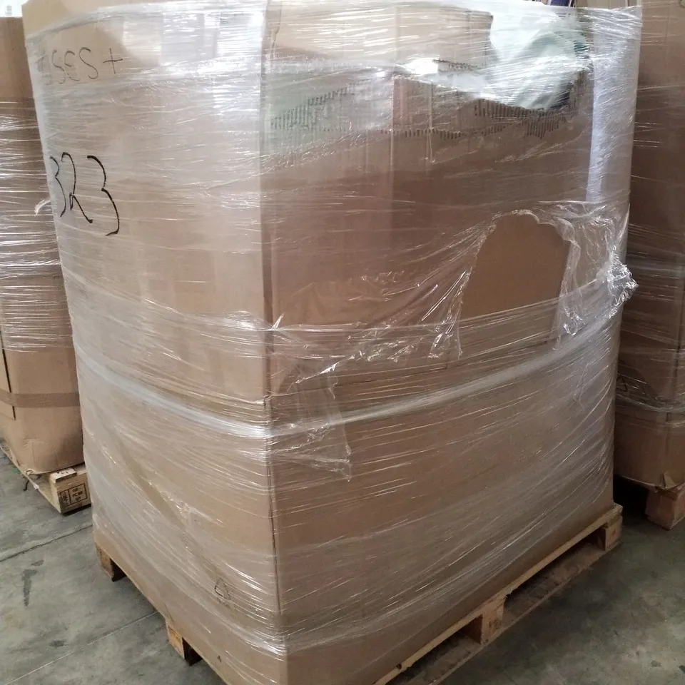 PALLET CONTAINING ASSORTED GARDEN HOSES & INFLATABLES 