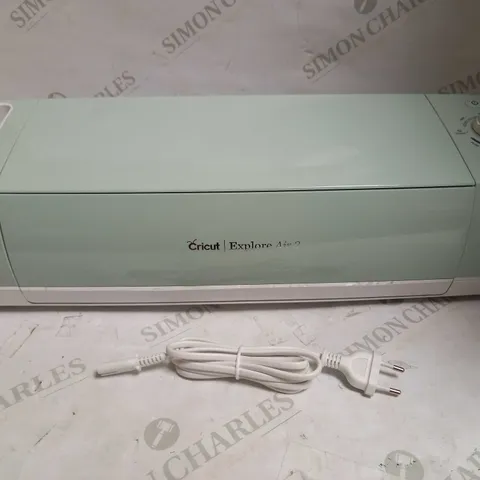 CRICUT EXPLORE AIR 2 CUTTING MACHINE