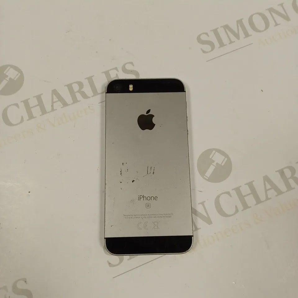 APPLE IPHONE SE SMARTPHONE 