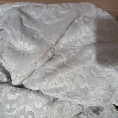 BOXED COZEE HOME VELVETSOFT SET OF 2 OXFORD PILLOWCASES IN GREY