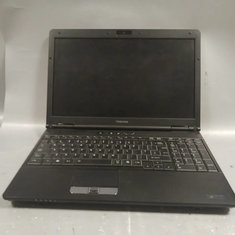 TOSHIBA TECRA A11-1HT LAPTOP IN BLACK