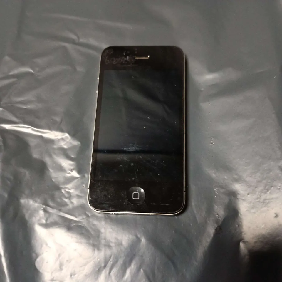 APPLE IPHONE – BLACK