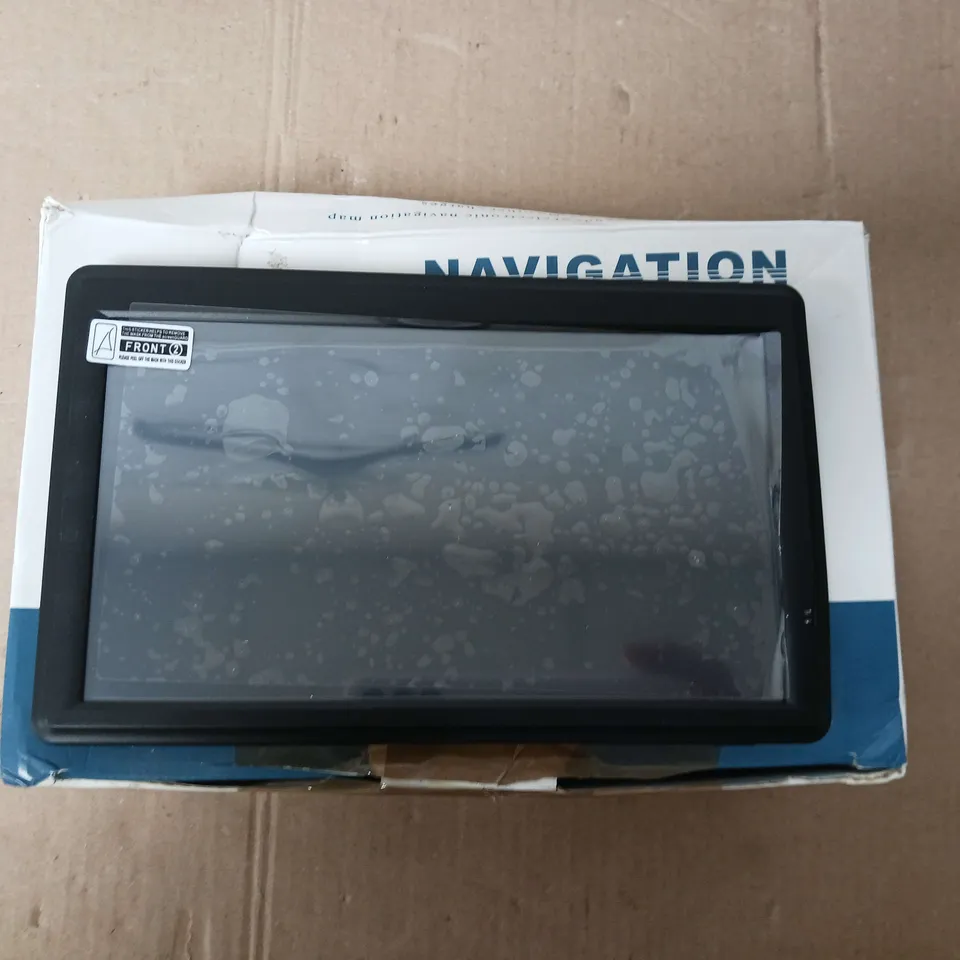 GPS NAVIGATION SYSTEM 