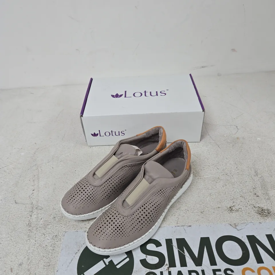 LOTUS LORENA ULS40 STONE LEATHER WOMEN'S SLIP-ON SHOES – UK 6.5 (EU 39) – BOXED