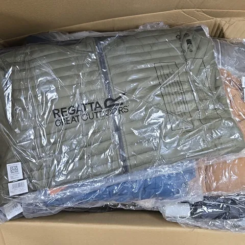 APPROXIMATELY 14 ASSORTED CLOTHING ITEMS IN VARIOUS SIZES, STYLES & COLOURS TO INCLUDE BRANDS SUCH AS REGATTA, SOULSTAR, &MAISI, ETC - COLLECTION ONLY
