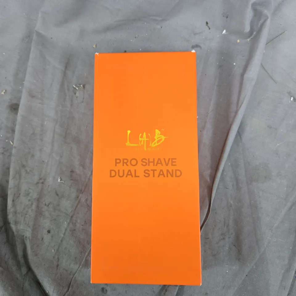 L(A)B PRO SHAVE DUAL STAND - BOXED 