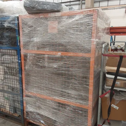 LARGE CAGE PALLET TO CONTAIN A VAST QUANTITY OF GARDEN CUSHIONS - FOR RATTAN SOFA SETS (CAGE NOT INCLUDED)