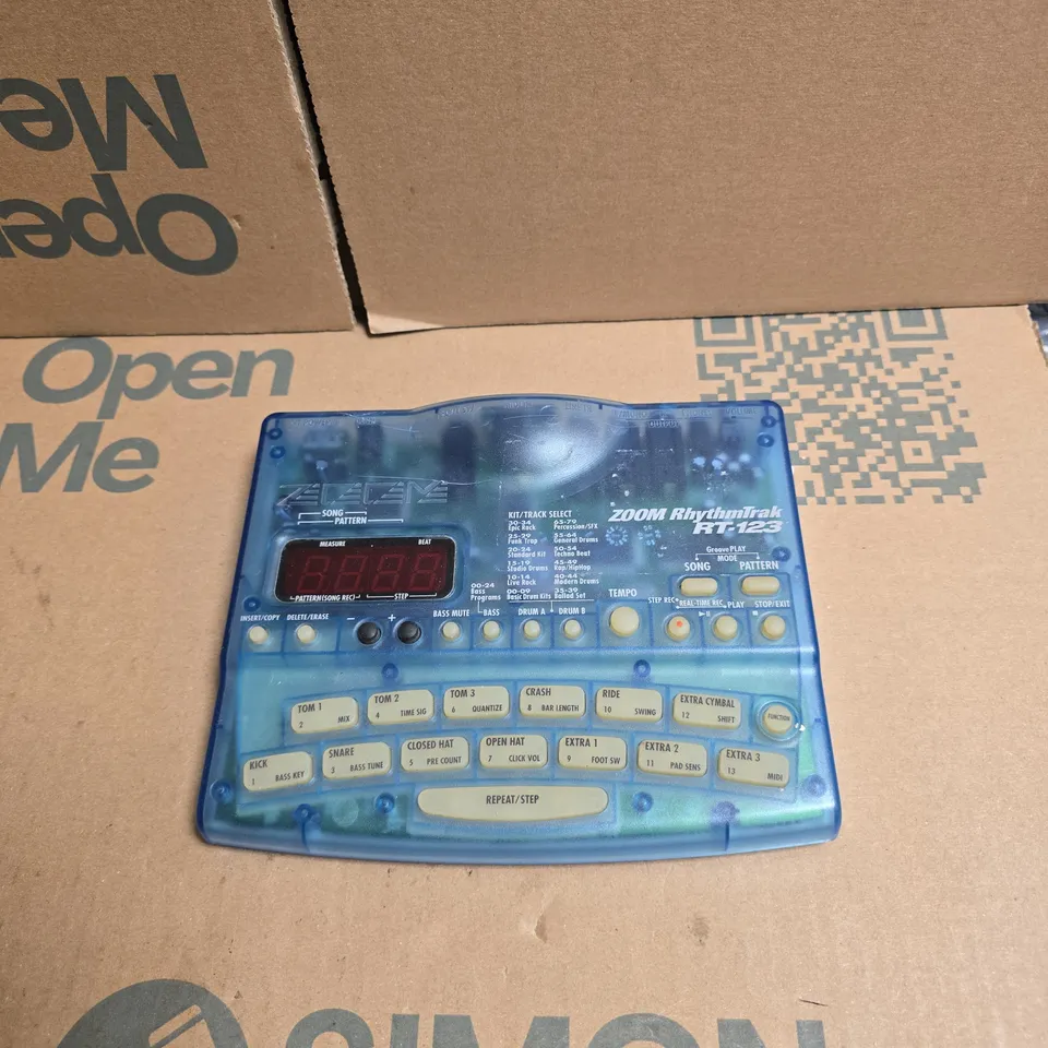 ZOOM RHYTHMTRAK RT 123 UNBOXED, NO ACCESSORIES 