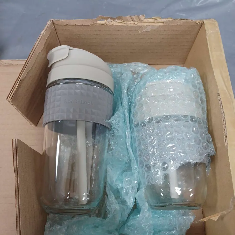 APPROXIMATELY 20 HOUSEHOLD ITEMS TO INCLUDE MIRRORS, SUNGLASSES AND DRINKING GLASSES