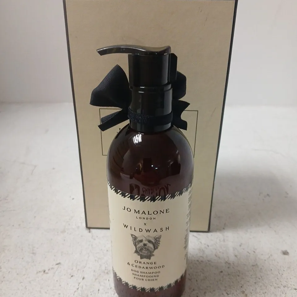 JO MALONE LONDON X WILDWASH ORANGE & CEDARWOOD DOG SHAMPOO - 285ML