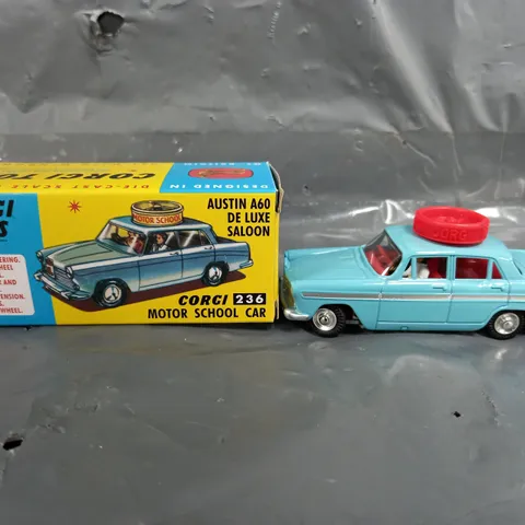 CORGI TOYS - AUSTIN A60 DE LUXE SALOON - MOTOR SCHOOL CAR