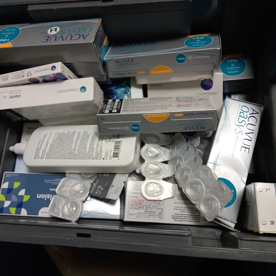 LOT OF HOUSEHOLD ITEMS TO INCLUDE BIOTRUE ONEDAY LENSES , ETC