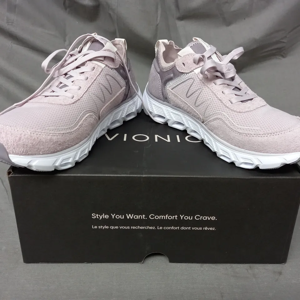 BOXED PAIR OF VIONIC TRAINERS IN DUSKY PINK SIZE 5