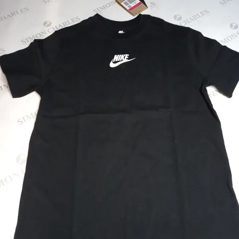 KIDS NIKE LOGO PRINT FLY T-SHIRT SIZE L 