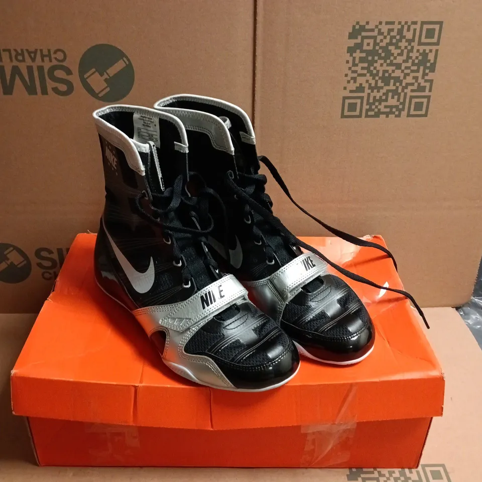 BOXED PAIR OF NIKE HYPERKO BOXING BOOTS IN BLACK AND SILVER - 7