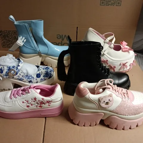 LOT OF APPROXIMATELY 10 ASSORTED PAIRS OF SHOES AND BOOTS IN VARIOUS SIZES