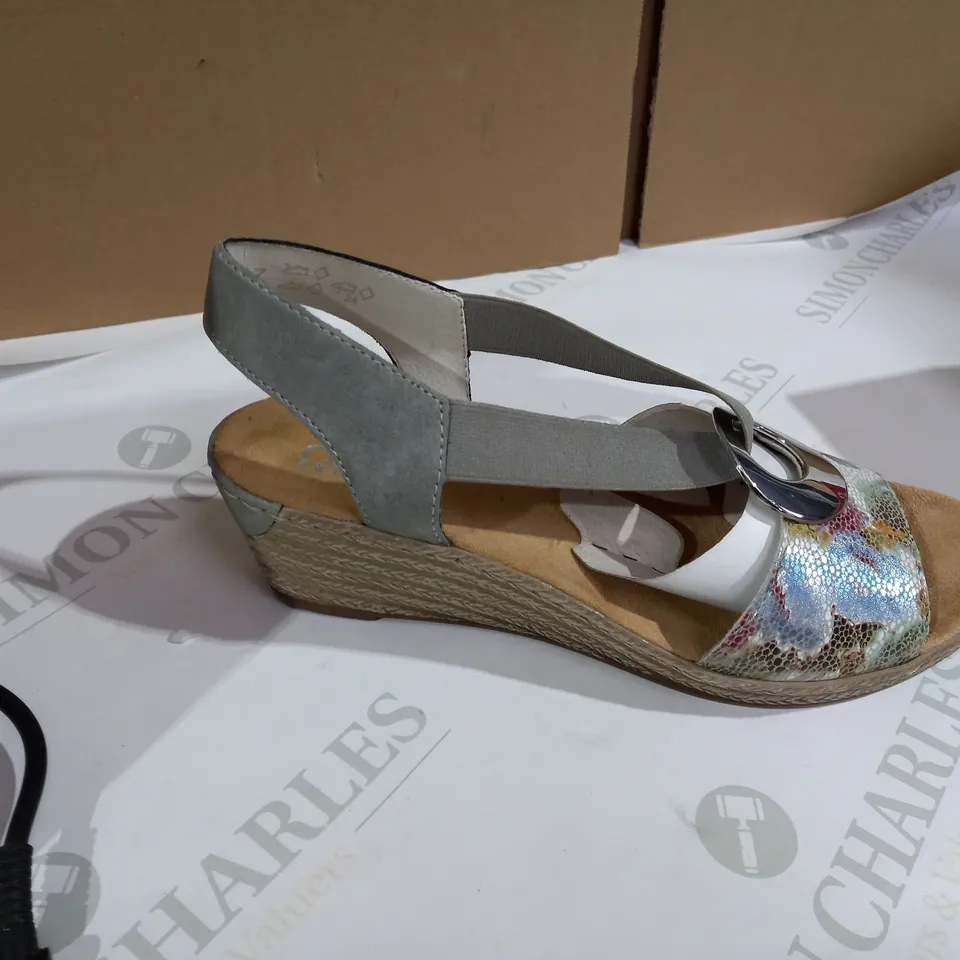 RIEKER GREY SANDALS SIZE 4