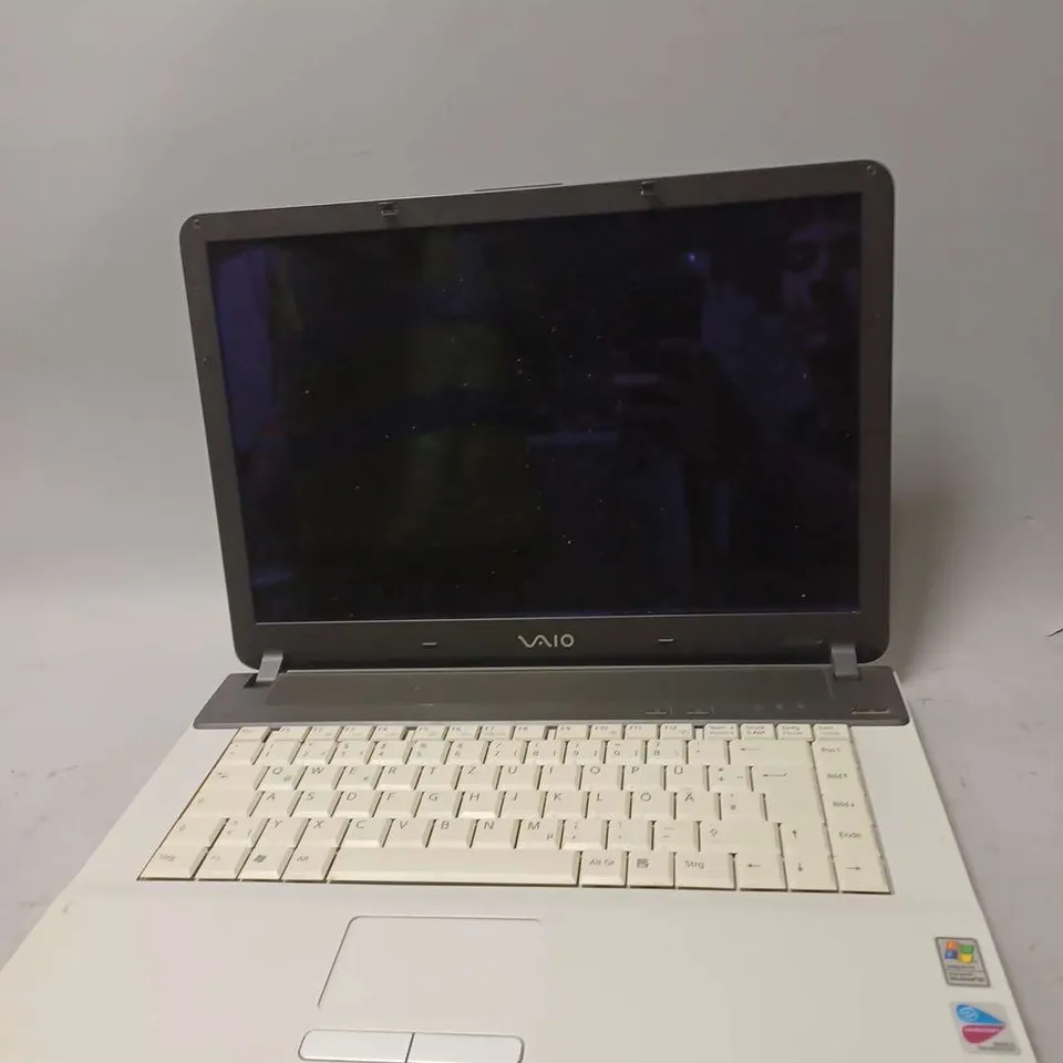 SONY LAPTOP MODEL NO - PCG-7D1M