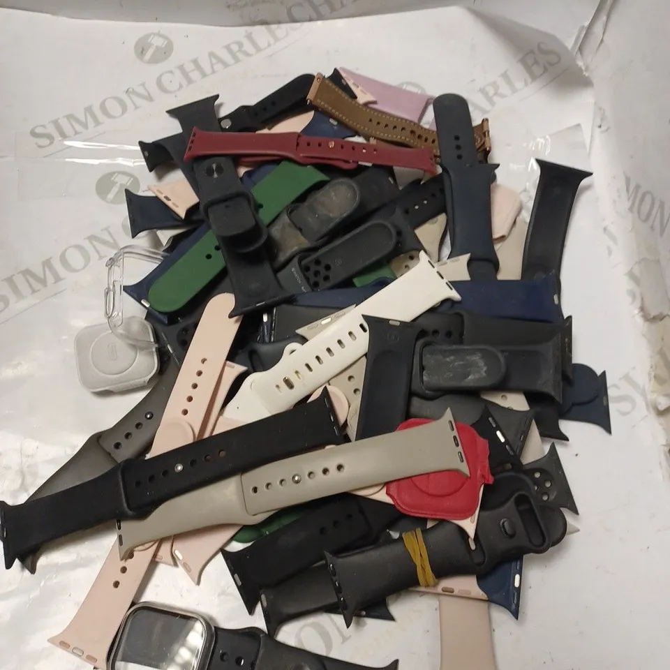 APPROXIMATELY 30 ASSORTED LOOSE SMART WATCH STRAPS IN VARIOUS DESIGNS & SIZES