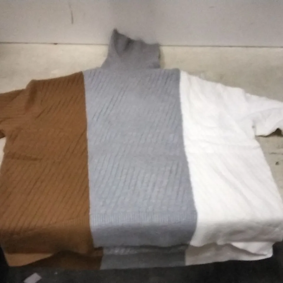 4 BOXES OF APPROXIMATELY 9 BADGLEY MISCHKA WHITE/BROWN/BLUE TURTLE NECK JUMPERS - SIZE XL
