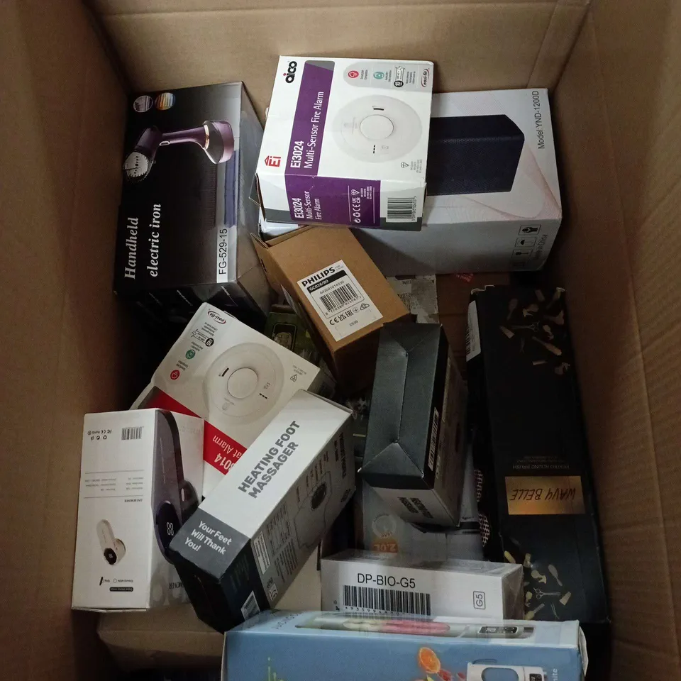 BOX OF APPROXIMATELY 20 ASSORTED HOUSEHOLD ITEMS TO INCLUDE HAIR STYLING COMB, MULTI SENSOR FIRE ALARM, HEATING FOOT MASSAGER, DOG TRAINING COLLAR ETC