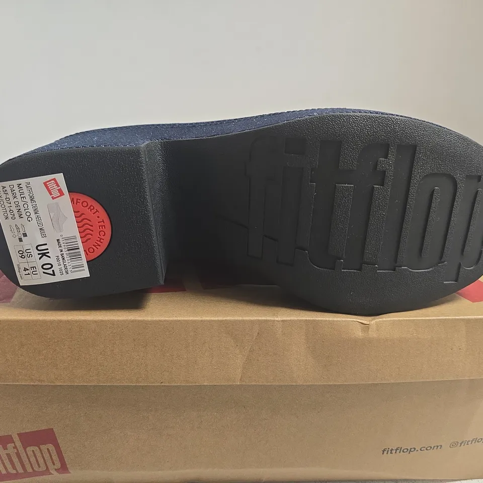 BOXED PAIR OF FITFLOP PLATFORM DENIM HEELED MULES - DARK DENIM, UK7