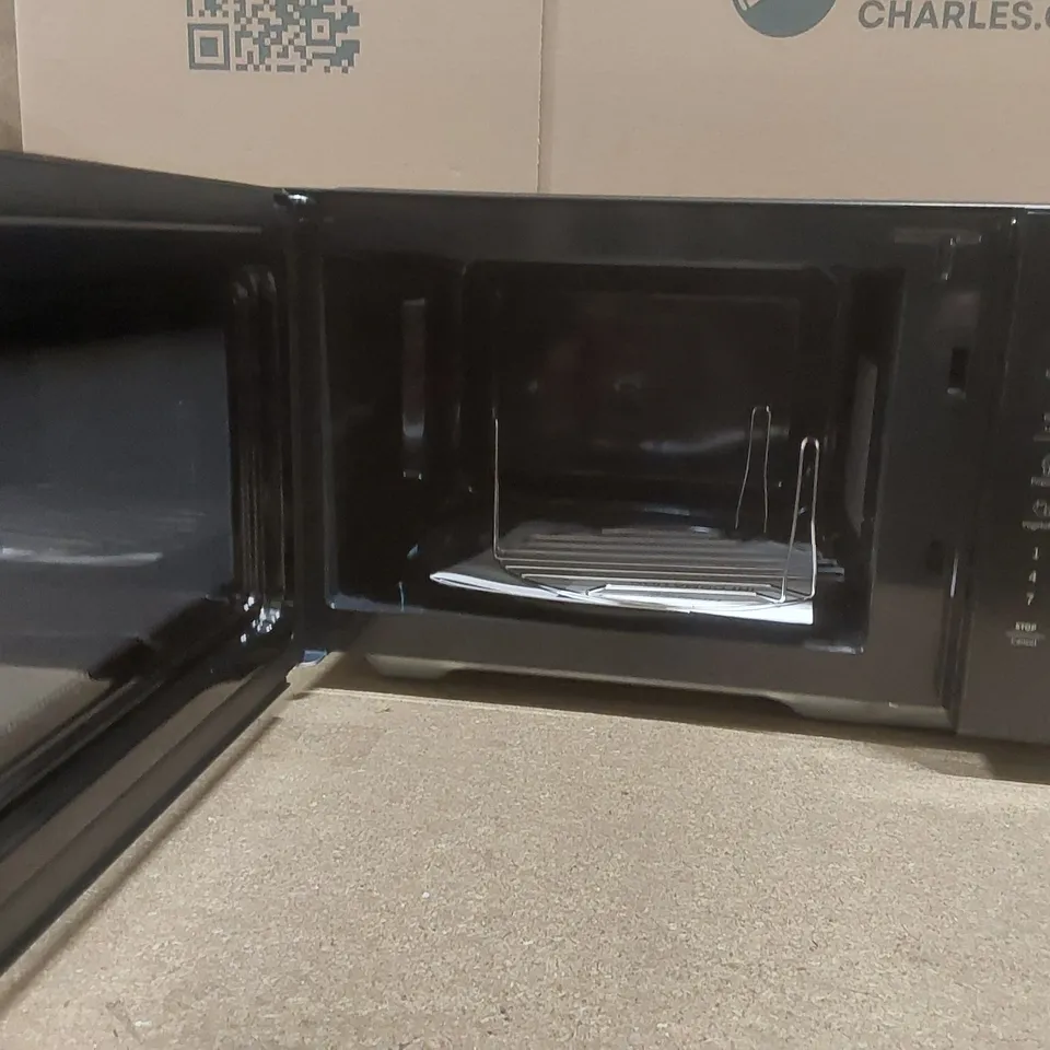 BOXED HISENSE 700W MICROWAVE OVEN