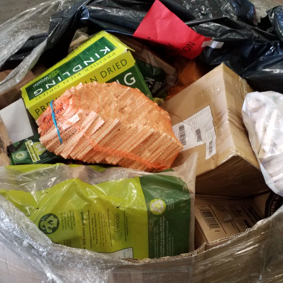 PALLET CONTAINING ASSORTED KINDLING