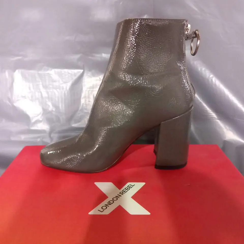 BOXED LONDON REBEL JODIE GREY ANKLE BOOTS SIZE 4