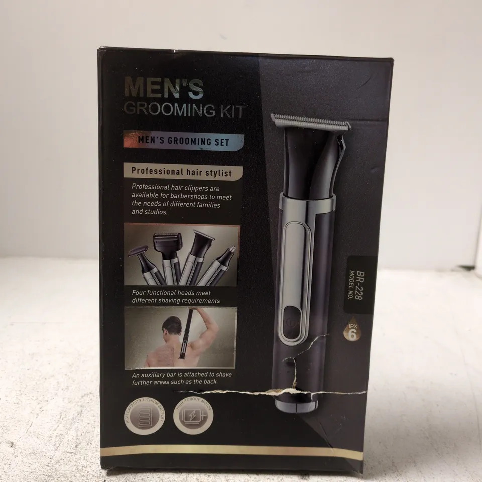 MEN'S GROOMING KIT