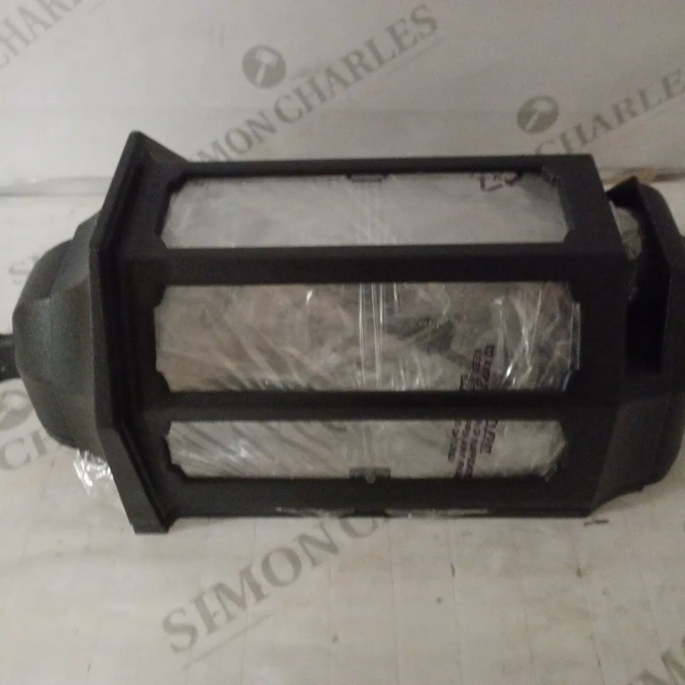 LOT OF 10 ASD LIGHTING HALF LANTERN BLACK 9W