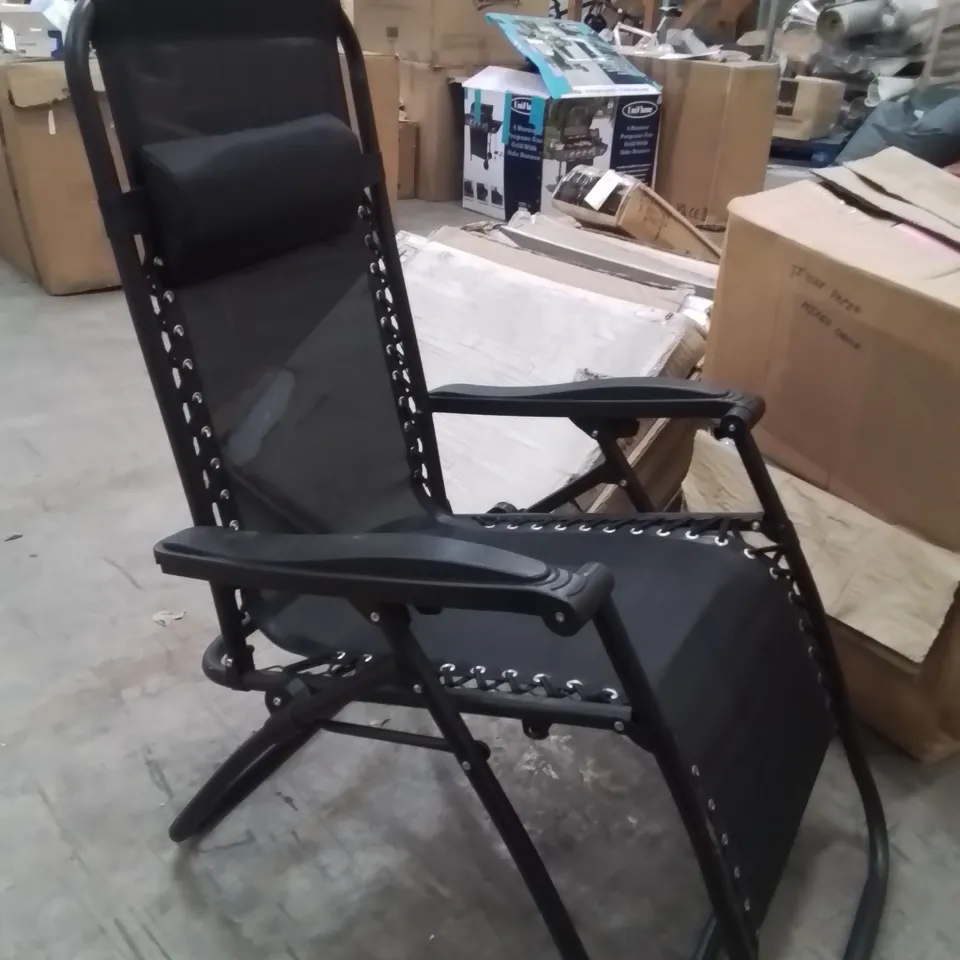 BOXED PACK OF 2 SUN LOUNGERS -BLACK-