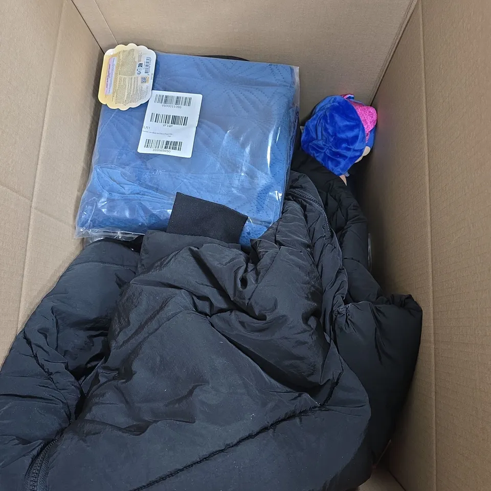 BOX OF APPROXIMATELY 12 ASSORTED HOUSEHOLD ITEMS TO INCLUDE CHRISTMAS JUMPER, LEGO MINI FIGURES, DUVET SET, JEGGINGS ETEC