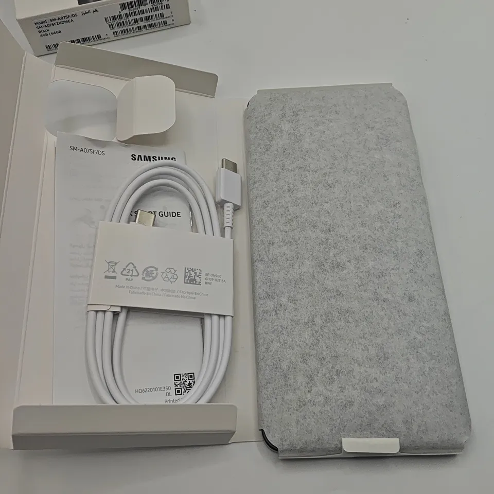 BOXED SAMSUNG GALAXY A07 4/64GB IN BLACK - SM-A075F