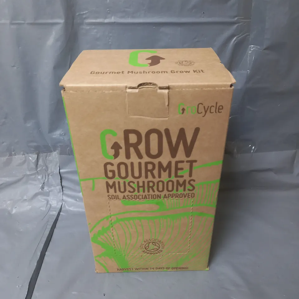 BOXED GRO CYCLE GOURMET MUSHROOM GROWING KIT 