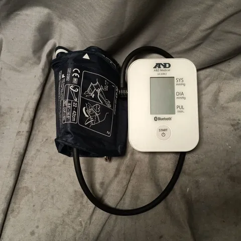 A&D UA-651BLE Digital Blood Pressure Monitor with cuff