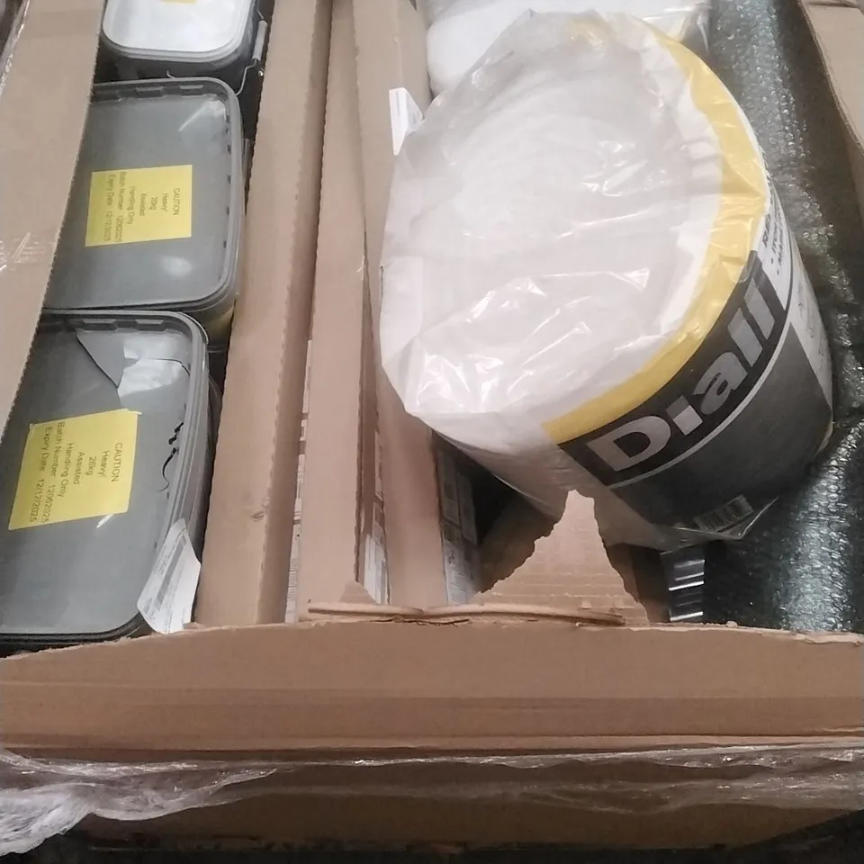 PALLET OF ASSORTED DIY, HOME IMPROVEMENT AND BUILDING PRODUCTS TO INCLUDE; INSULATION, BUBBLE WRAP, PERMANENT POTHOLE REPAIR, PLASTIC FLASHING ETC