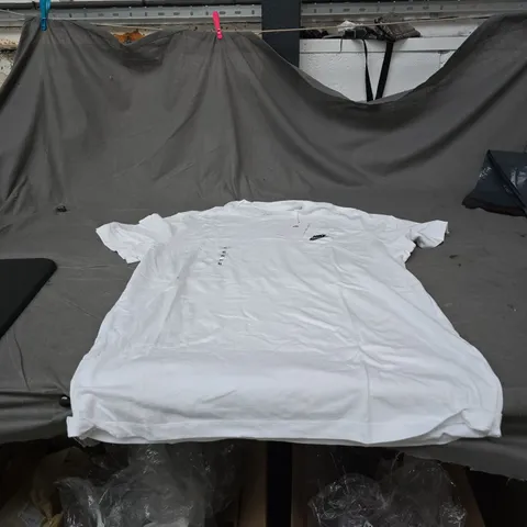 NIKE WHITE COTTON T-SHIRT – EMBROIDERED SWOOSH, SIZE XL