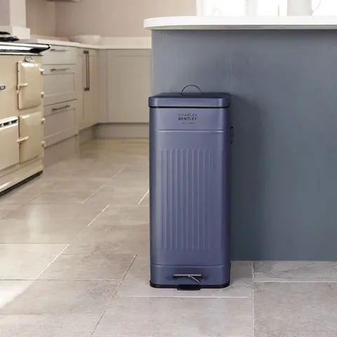 BOXED PEWAMO STEEL STEP ON KITCHEN TRASH CAN - 7.92L (1 BOX)