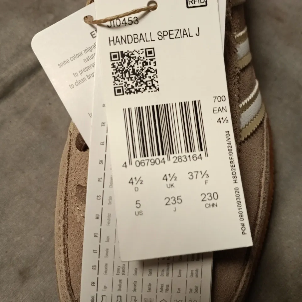 ADIDAS HANDBALL SPEZIAL BROWN/WHITE SUEDE TRAINERS – UK 4.5