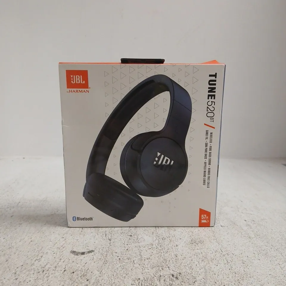 JBL TUNE 520BT WIRELESS HEADPHONES – BOXED