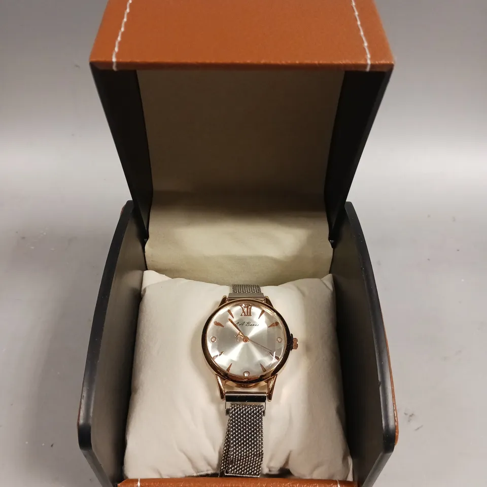 LADIES LA BANUS WATCH – QUARTZ MOVEMENT – METAL STRAP WITH MAGNETIC CLASP